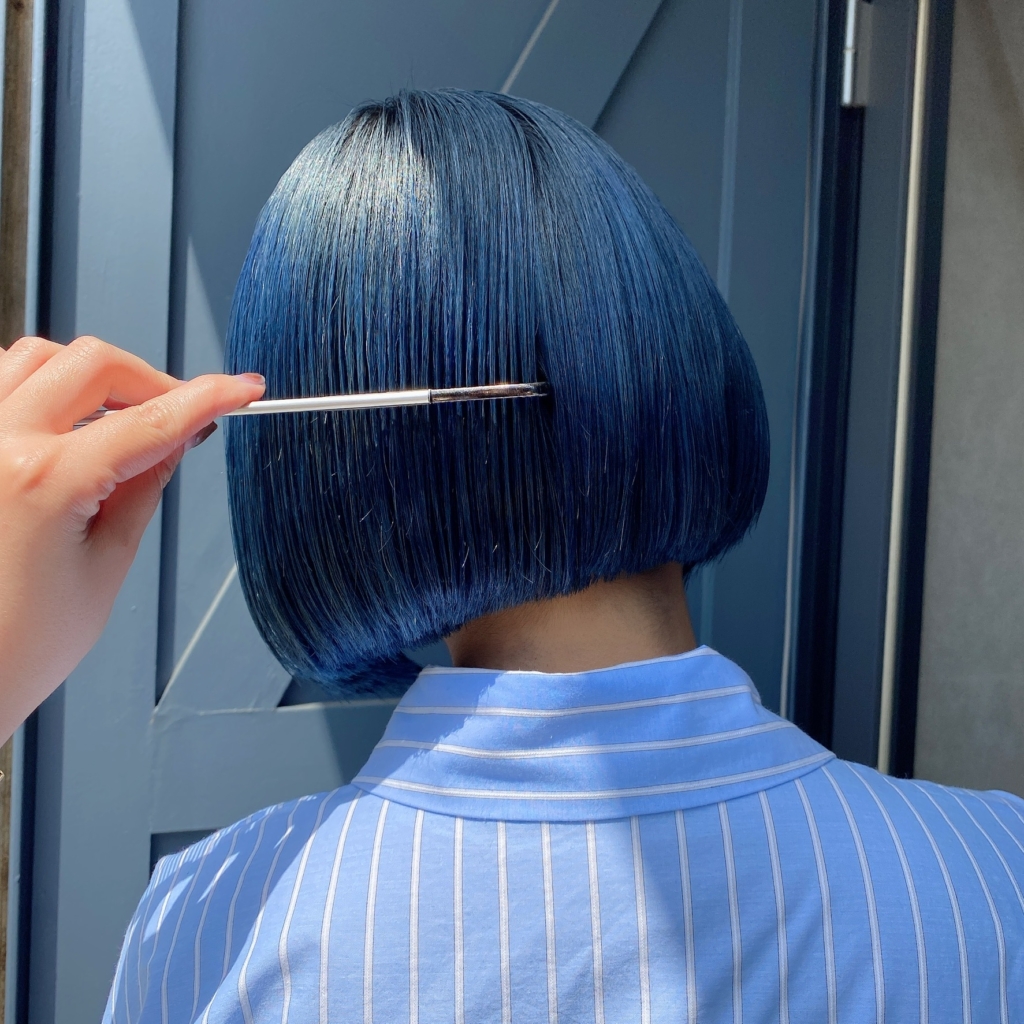 髪色　青　blue　マッシュボブ　美容院